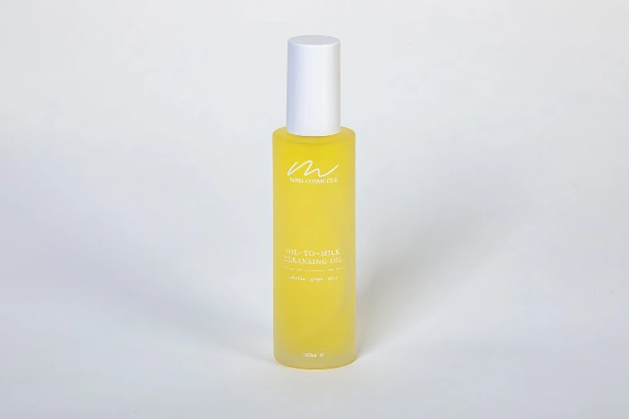 OIL-TO-MILK CLEANSING OIL